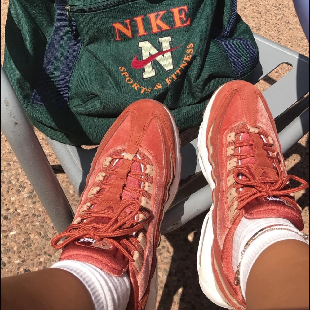 WMNS AIR MAX 95 LX